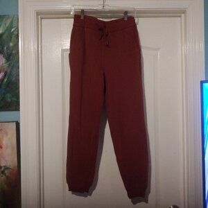 Lululemon Scuba High-Rise French Terry Jogger in Rust Size 6 W5CVAS